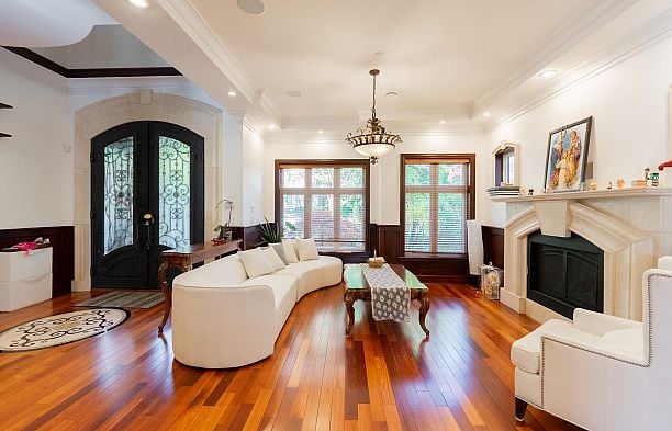 2502 W 36th Avenue MacKenzie Heights