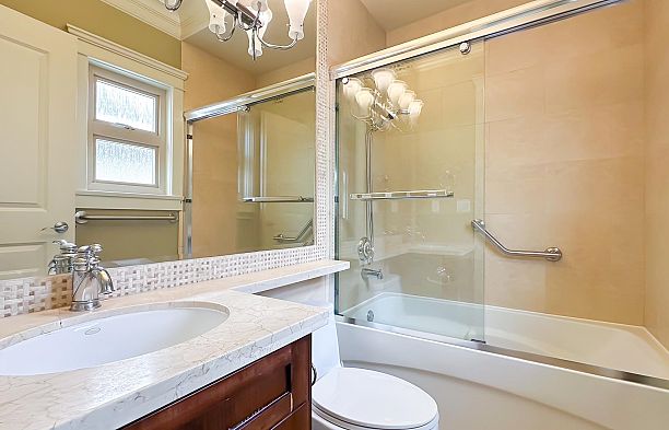 2978 W 21st Avenue Arbutus