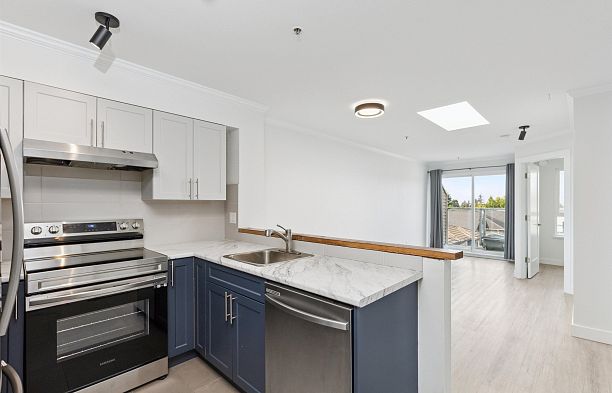 PH5 1503 W 66th Avenue S.W. Marine