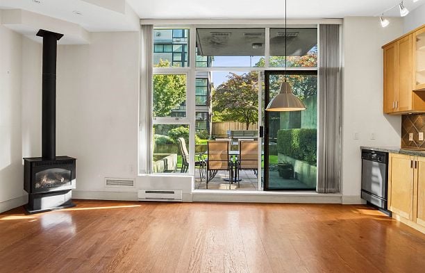 110 8988 Hudson Street Marpole