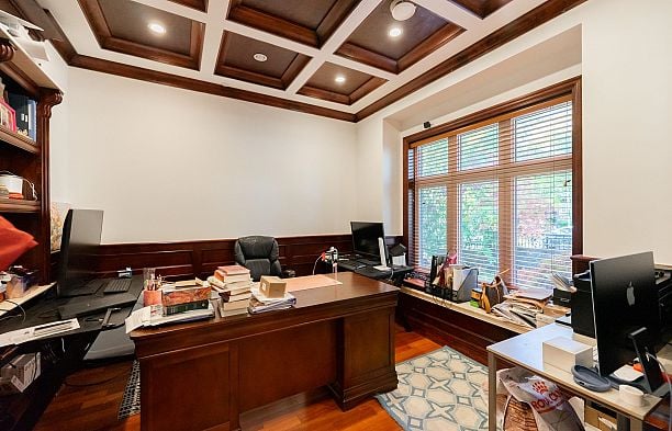 2502 W 36th Avenue MacKenzie Heights