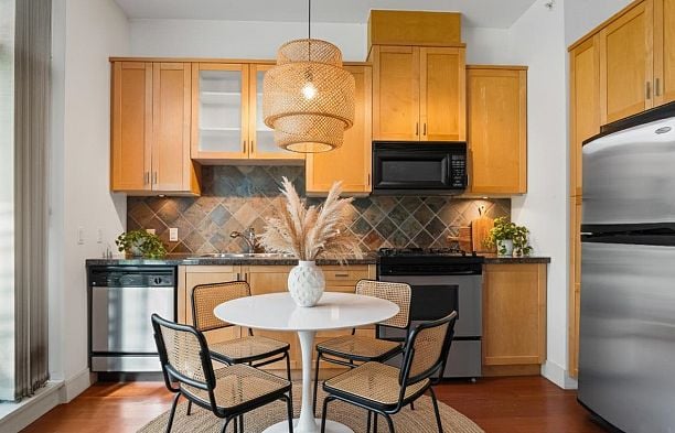 110 8988 Hudson Street Marpole