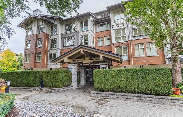 104 4883 Maclure Mews Quilchena