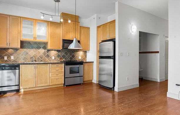 110 8988 Hudson Street Marpole