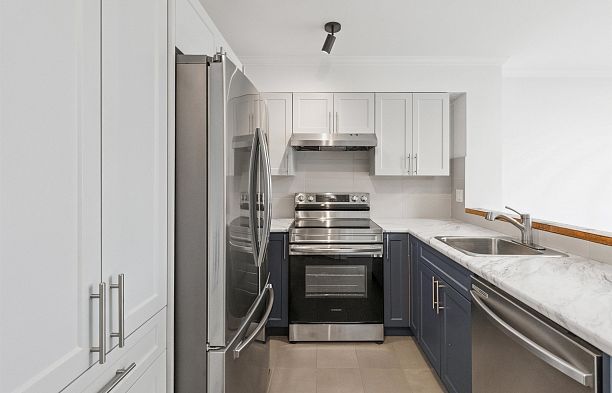 PH5 1503 W 66th Avenue S.W. Marine