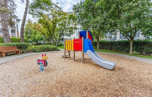 104 4883 Maclure Mews Quilchena