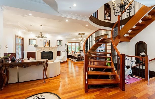 2502 W 36th Avenue MacKenzie Heights