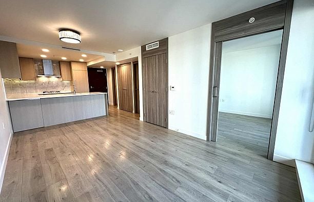 911 455 SW Marine Drive Marpole