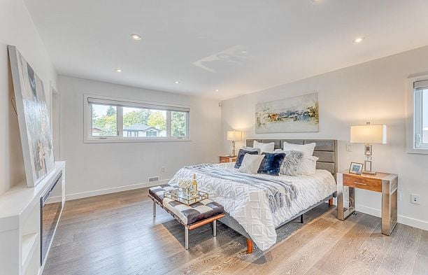 6568 Vine Street S.W. Marine