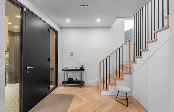 5938 Elm Street Kerrisdale