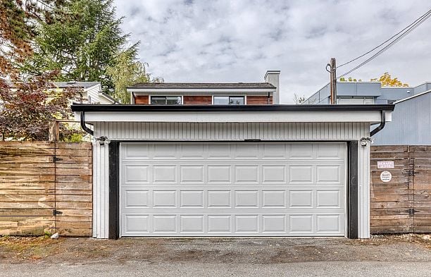 6568 Vine Street S.W. Marine