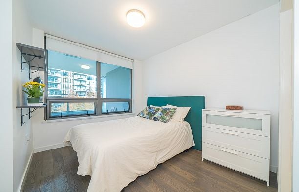 404 1688 Pullman Porter Street Mount Pleasant VE