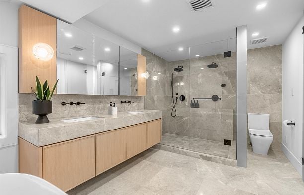 5938 Elm Street Kerrisdale