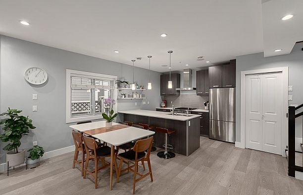 1082 E 10th Avenue Mount Pleasant VE