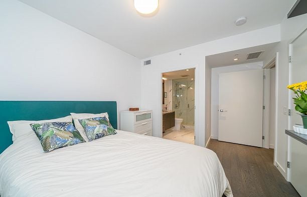 404 1688 Pullman Porter Street Mount Pleasant VE