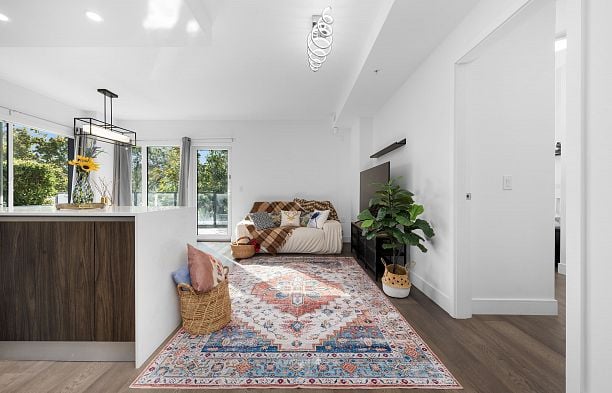 106 477 W 59th Avenue South Cambie