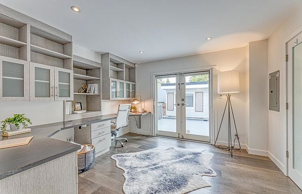 6568 Vine Street S.W. Marine