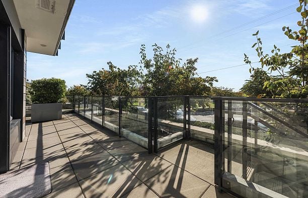 106 477 W 59th Avenue South Cambie