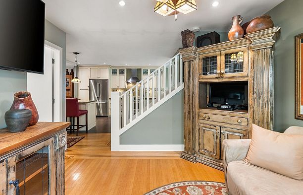 2857 W 35th Avenue MacKenzie Heights