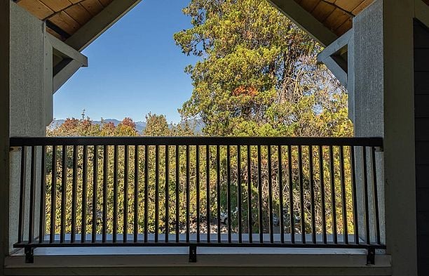 1082 E 10th Avenue Mount Pleasant VE