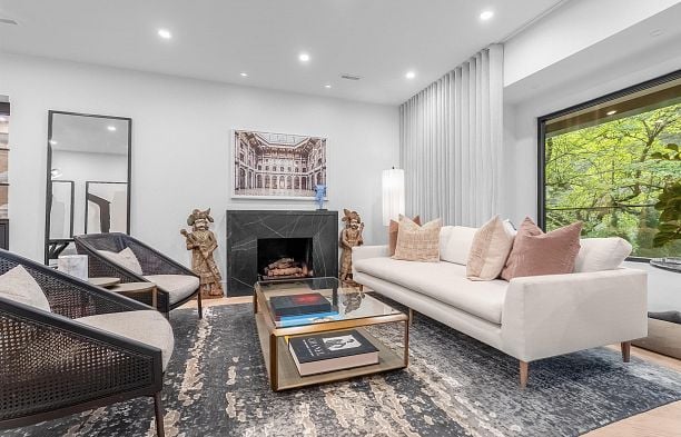 5938 Elm Street Kerrisdale