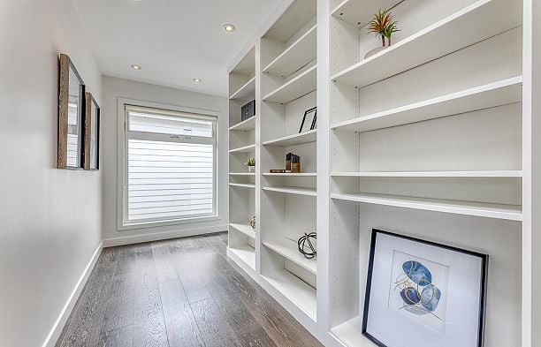 6568 Vine Street S.W. Marine