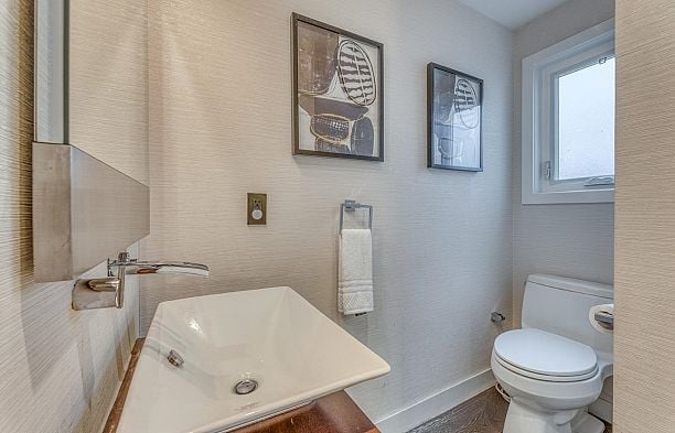 6568 Vine Street S.W. Marine