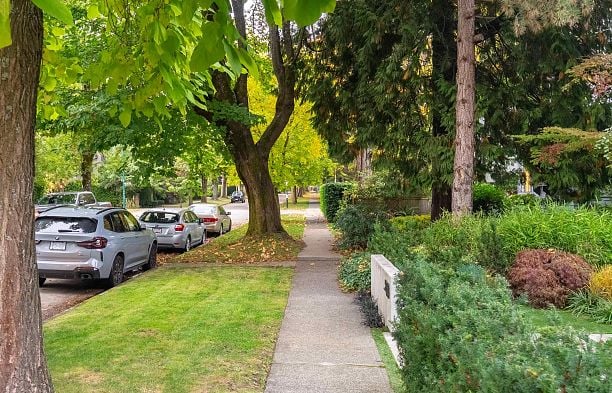5938 Elm Street Kerrisdale