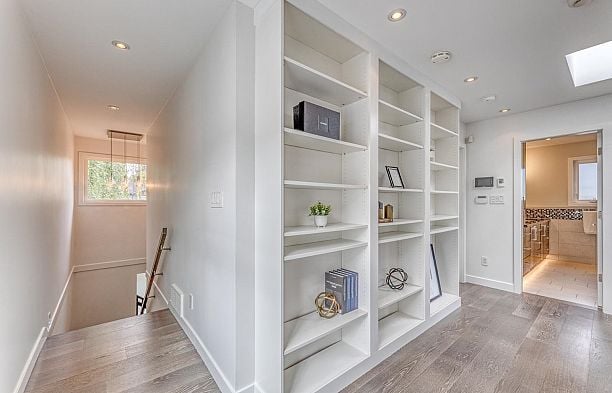 6568 Vine Street S.W. Marine