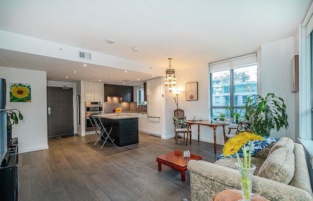 404 1688 Pullman Porter Street Mount Pleasant VE