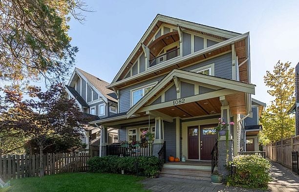 1082 E 10th Avenue Mount Pleasant VE