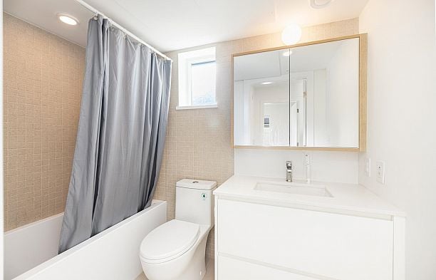 6525 Fremlin Street South Cambie