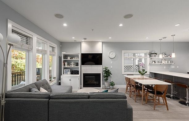 1082 E 10th Avenue Mount Pleasant VE