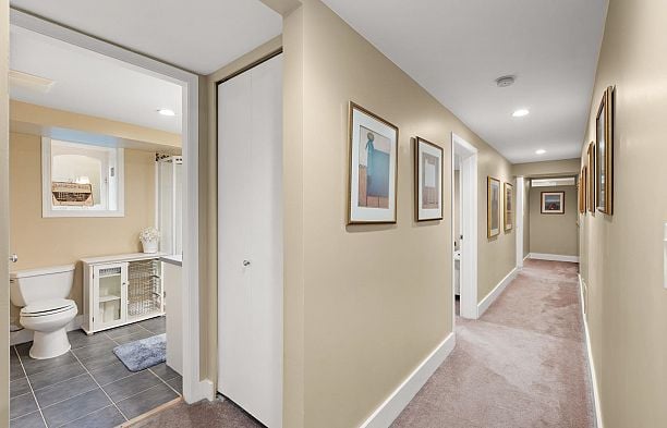 2857 W 35th Avenue MacKenzie Heights