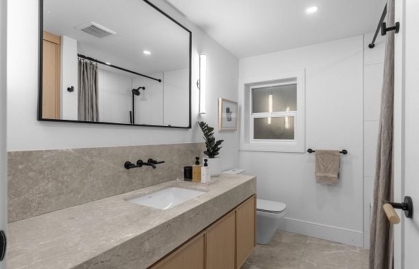 5938 Elm Street Kerrisdale