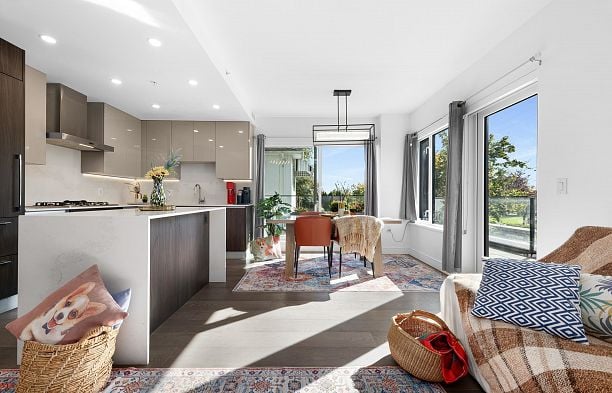 106 477 W 59th Avenue South Cambie