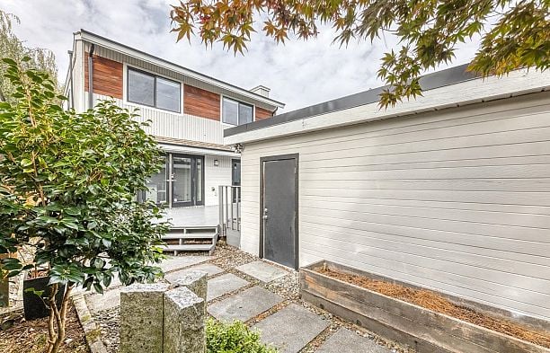 6568 Vine Street S.W. Marine