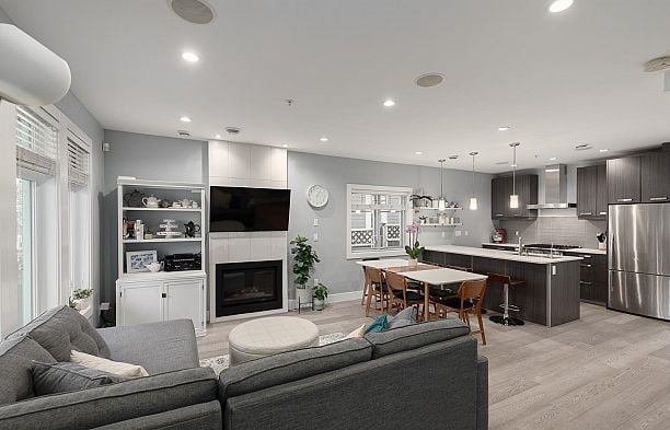 1082 E 10th Avenue Mount Pleasant VE