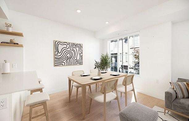 6525 Fremlin Street South Cambie