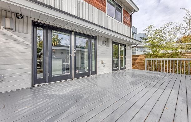 6568 Vine Street S.W. Marine