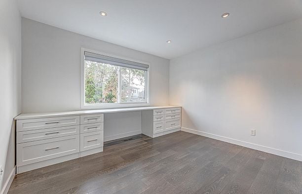 6568 Vine Street S.W. Marine