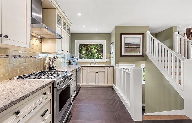 2857 W 35th Avenue MacKenzie Heights