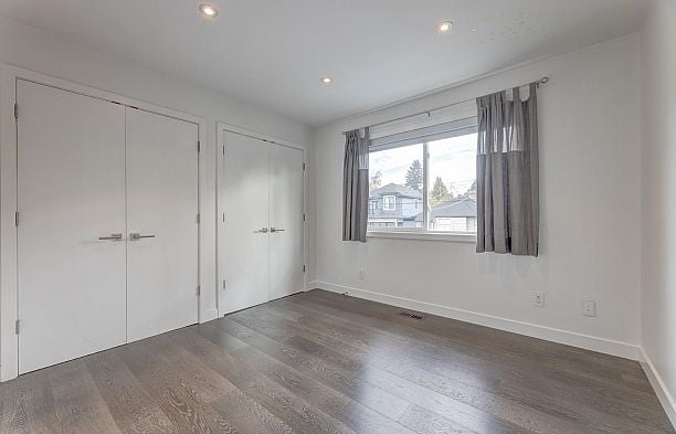 6568 Vine Street S.W. Marine
