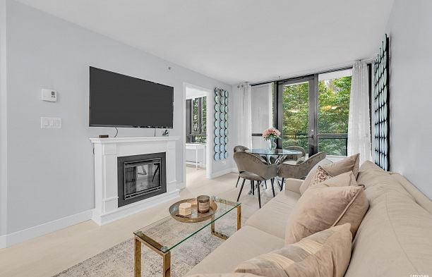 410 909 Mainland Street Yaletown