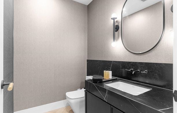 5938 Elm Street Kerrisdale