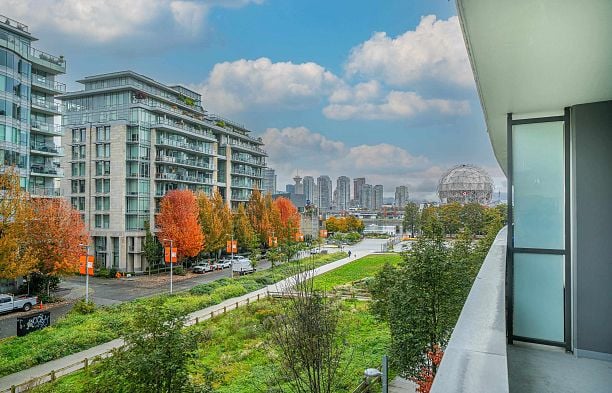 404 1688 Pullman Porter Street Mount Pleasant VE