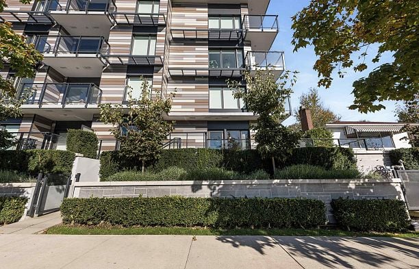 106 477 W 59th Avenue South Cambie