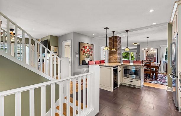 2857 W 35th Avenue MacKenzie Heights