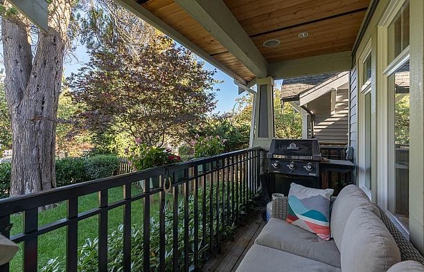 1082 E 10th Avenue Mount Pleasant VE