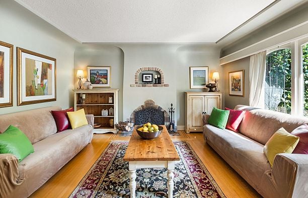 2857 W 35th Avenue MacKenzie Heights